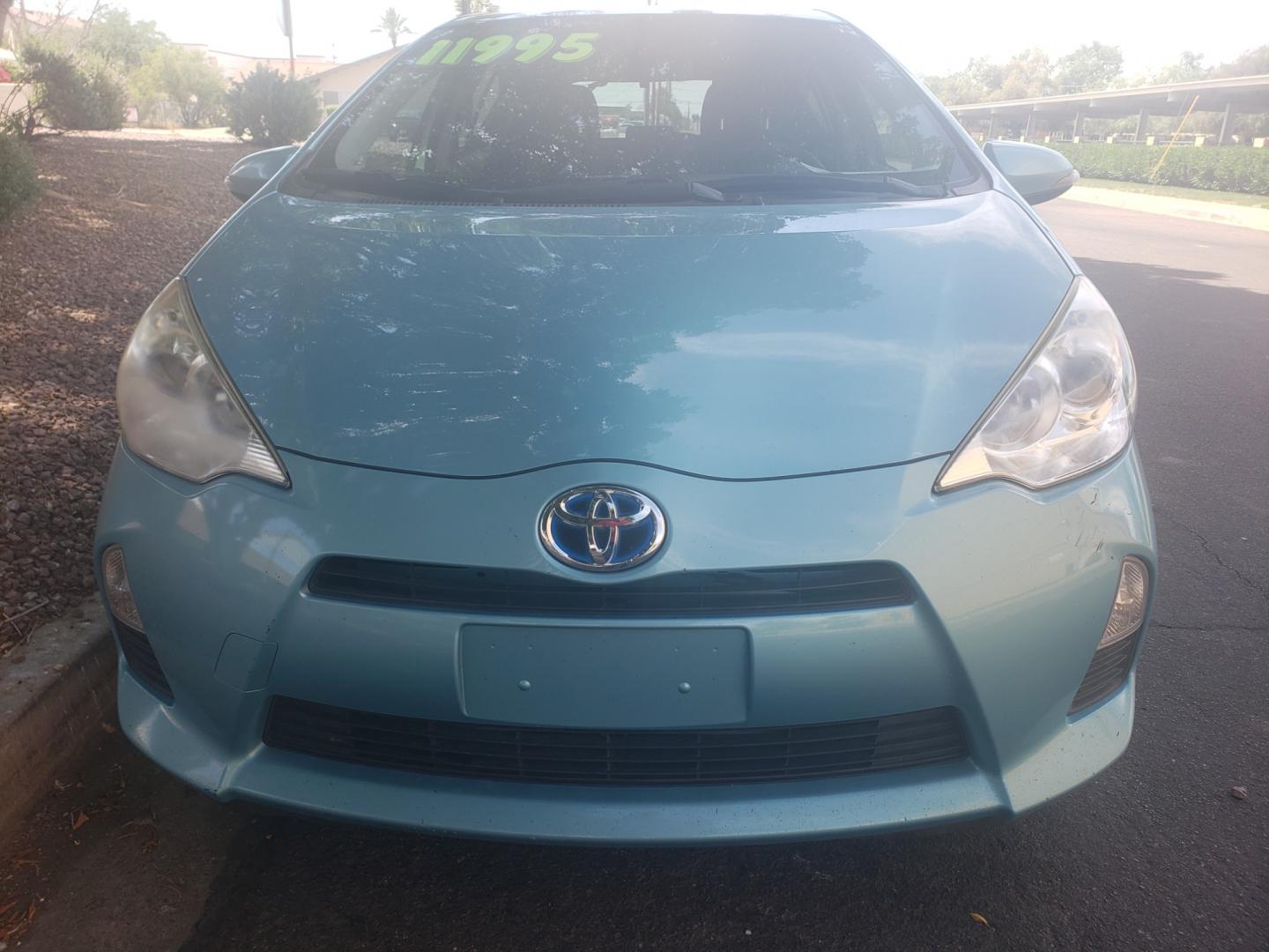 2013 Toyota Prius c C (JTDKDTB36D1) with an 1.5L L4 16V DOHC TURBO engine, Continuously Variable Transmission transmission, located at 323 E Dunlap Ave., Phoenix, AZ, 85020, (602) 331-9000, 33.567677, -112.069000 - 2013 Toyota Prius C,..... EXCELLENT condition, A Real Must See!!.... No accidents, Power everything, Ice cold ac, Stereo/CD player, bluetooth, phone sync, Clean black and gray interior with gray cloth seats in near perfect condition, power windows, power door locks, clean Arizona title, Runs and Dri - Photo#1